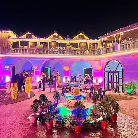 La Pahi Palace- Banquet And Resort Sakri East Exterior foto